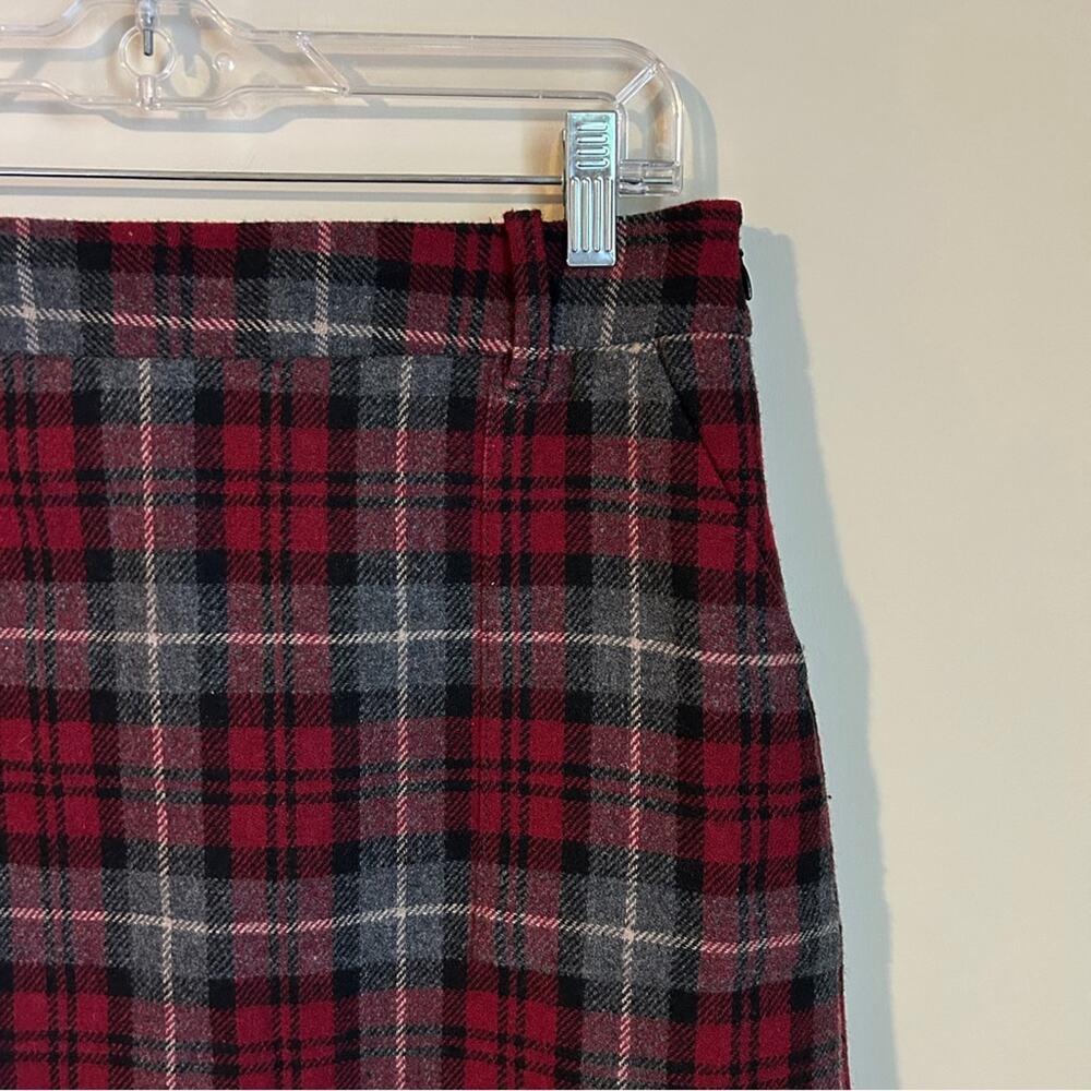Eddie Bauer Red Gray Black Mercer Fit Plaid Wool Blend Lined Knee Length Skirt 4 - Picture 2 of 11